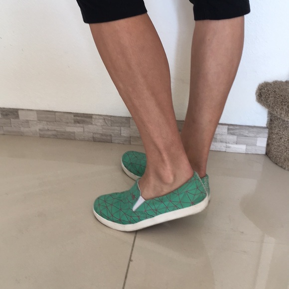 LIUID-Super cute summer slip-ons! - Picture 3 of 4